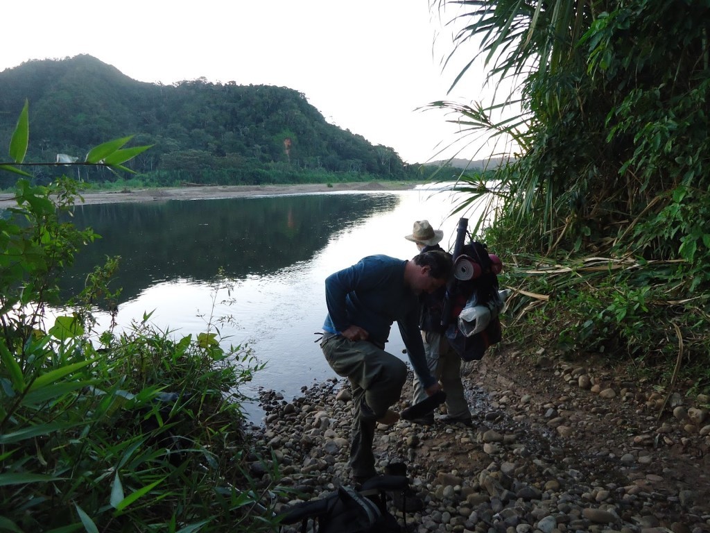 cruzando el río Moleto (Medium)